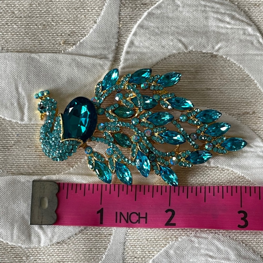 Teal Turquoise Rhinestone Peacock Brooch Gold Tone Statement Bird Pin 3 Inch